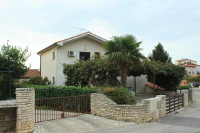 Apartments with a parking space Pjescana Uvala, Pula - 7349